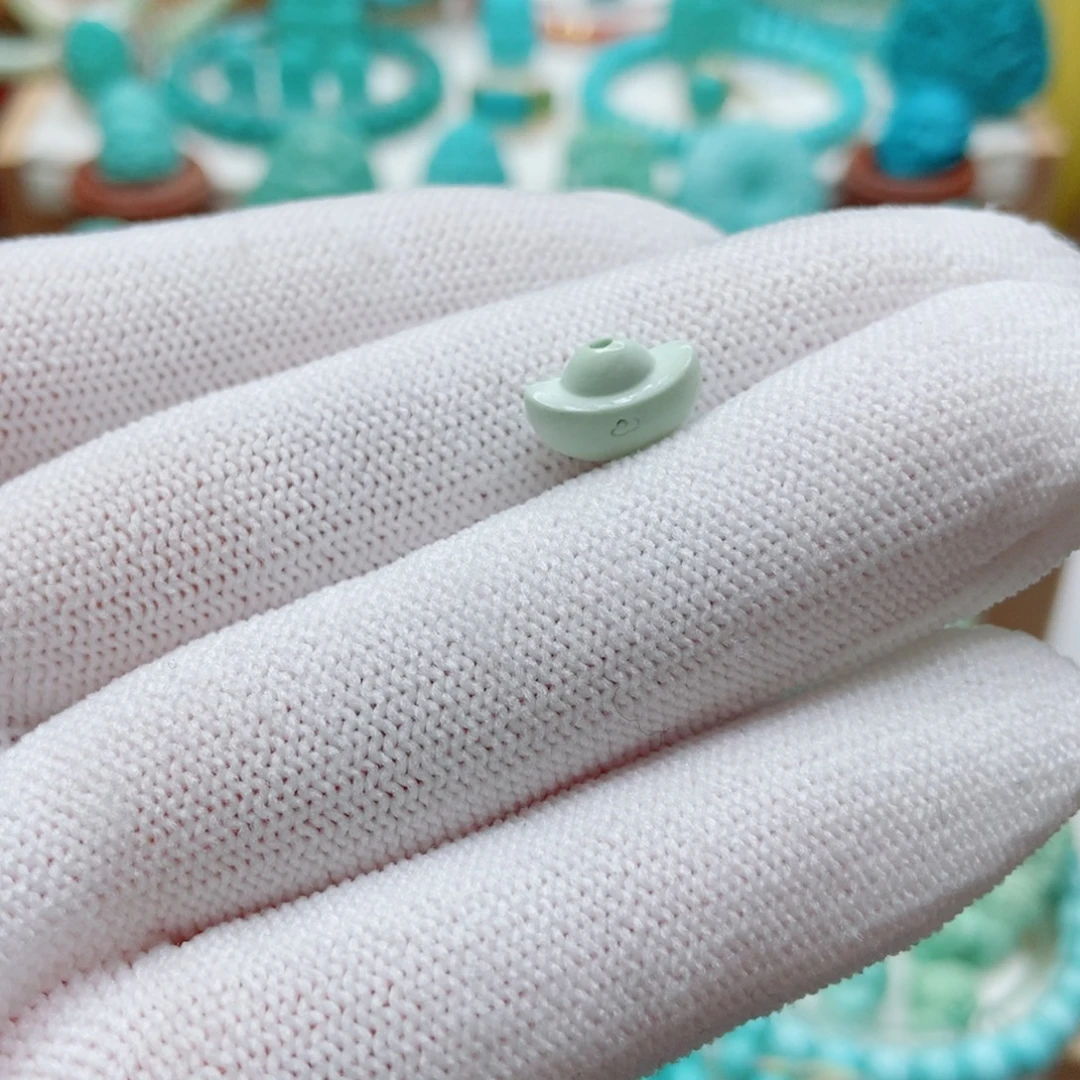 绿松石未镶嵌元宝