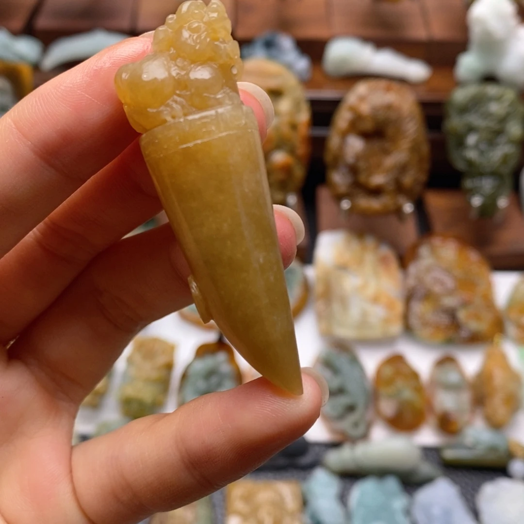 定制翡翠未镶嵌翡翠