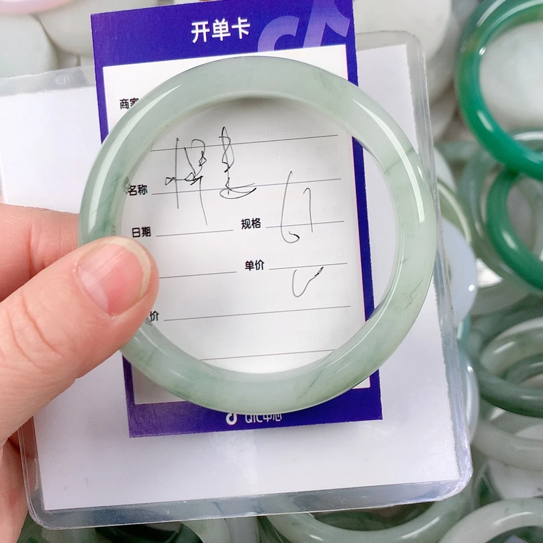 石英质玉手镯未镶嵌?****?