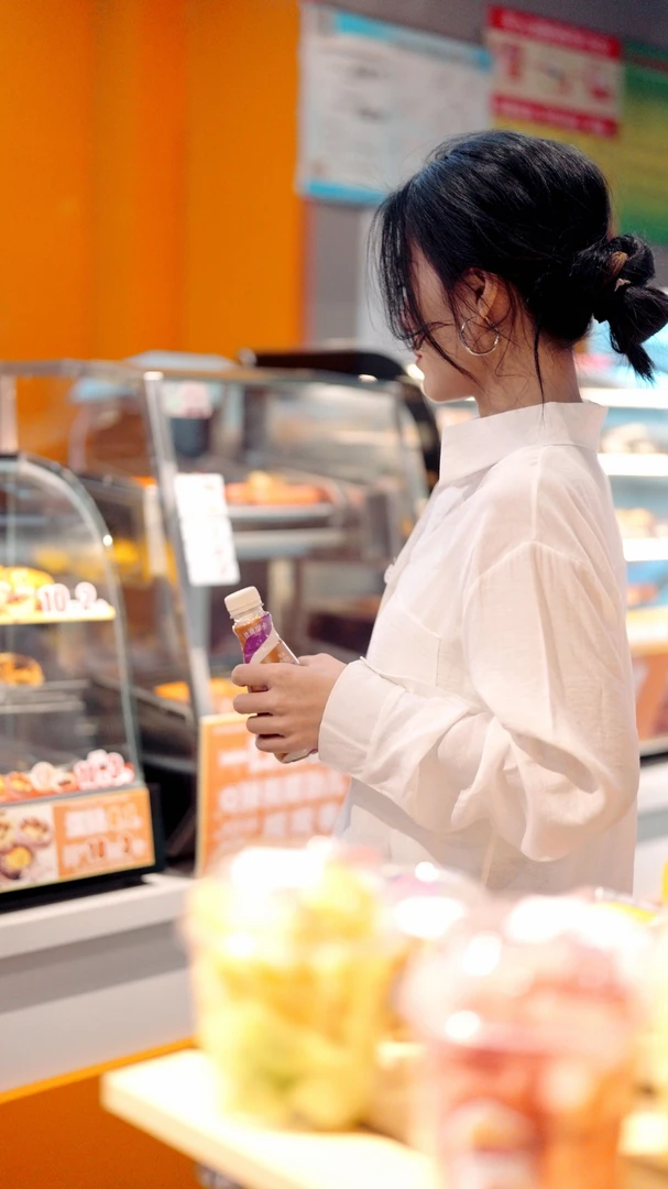 亦妍 专属四季潮流精品女装 时尚百搭 69