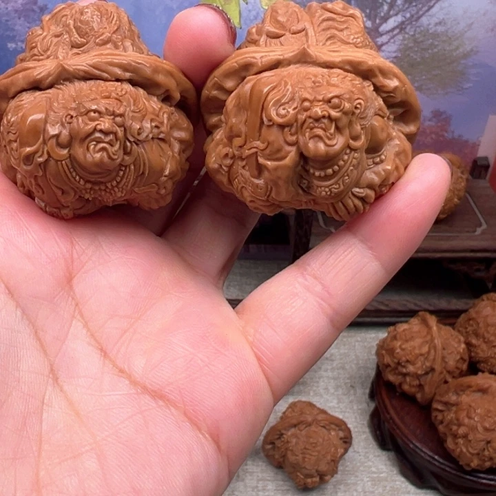 核桃把件御龙明王