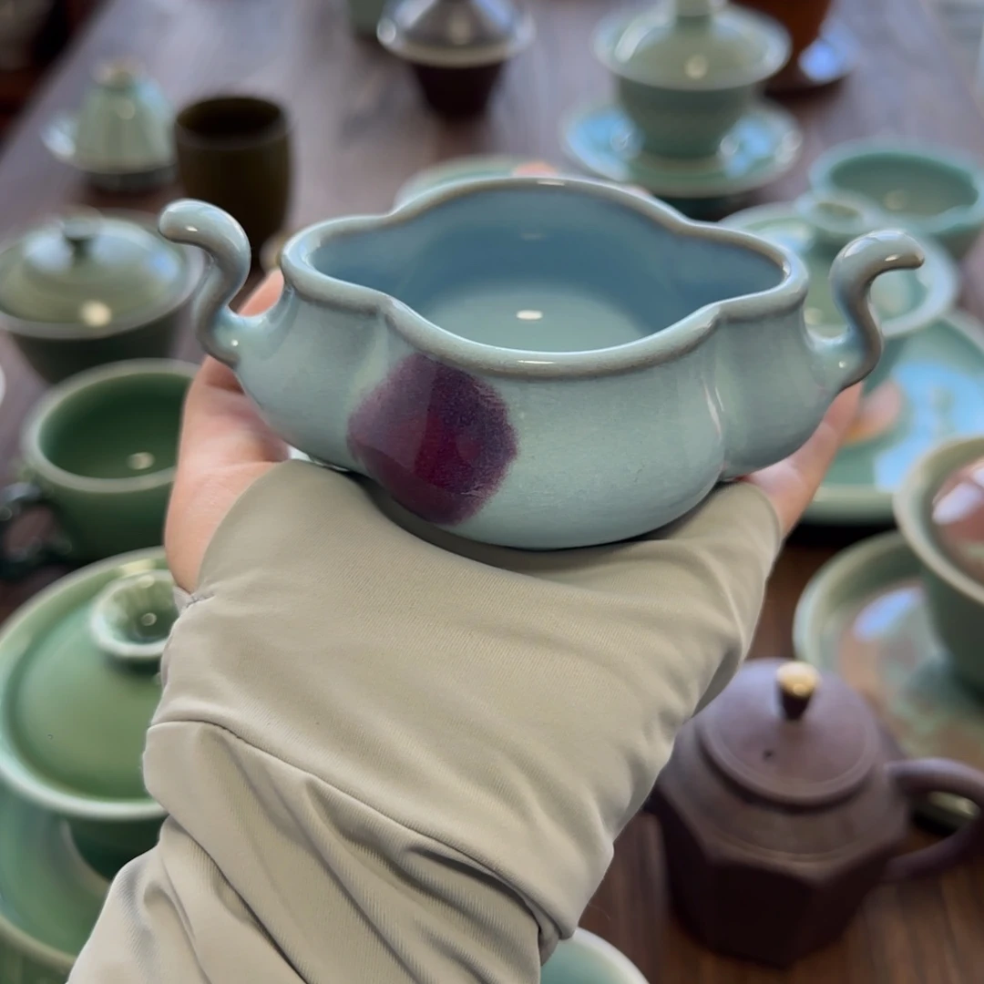 瓷片龙泉青瓷 海棠香炉