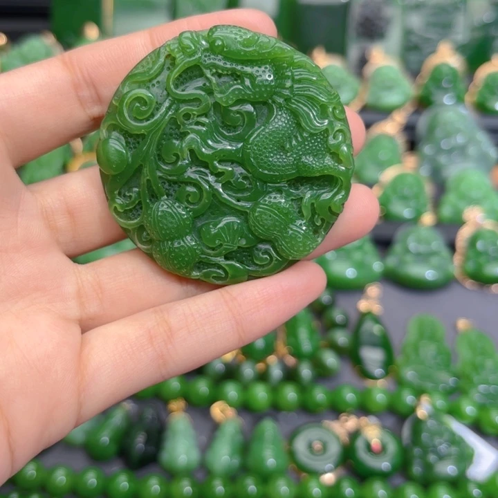 颈饰未镶嵌和田玉（碧玉）编绳