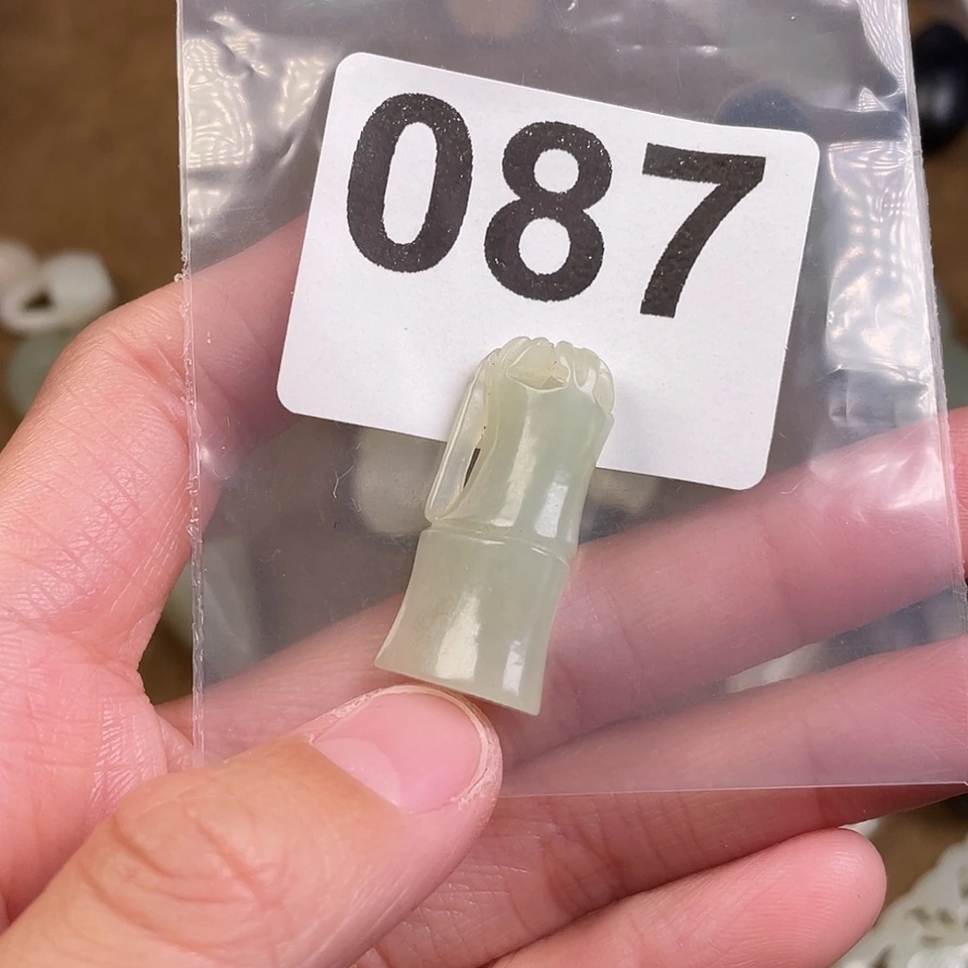 和田玉（糖玉）未镶嵌颈饰