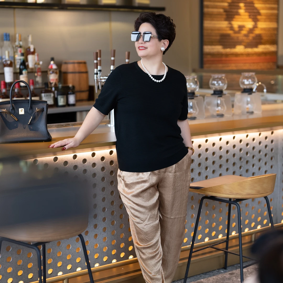 向红同学2025早春时尚法式轻奢半袖羊毛纯色圆领针织上衣SY099