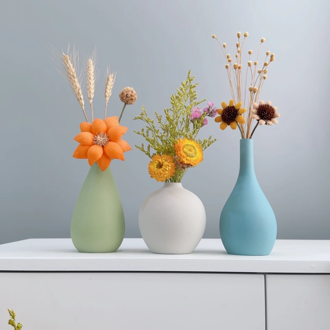 摆件陶瓷小花瓶含花总高约20-30cm