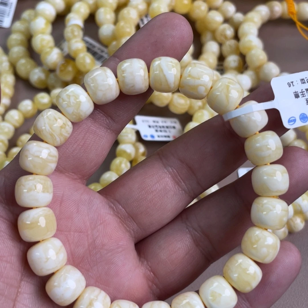 琥珀裸石未镶嵌041000000000000