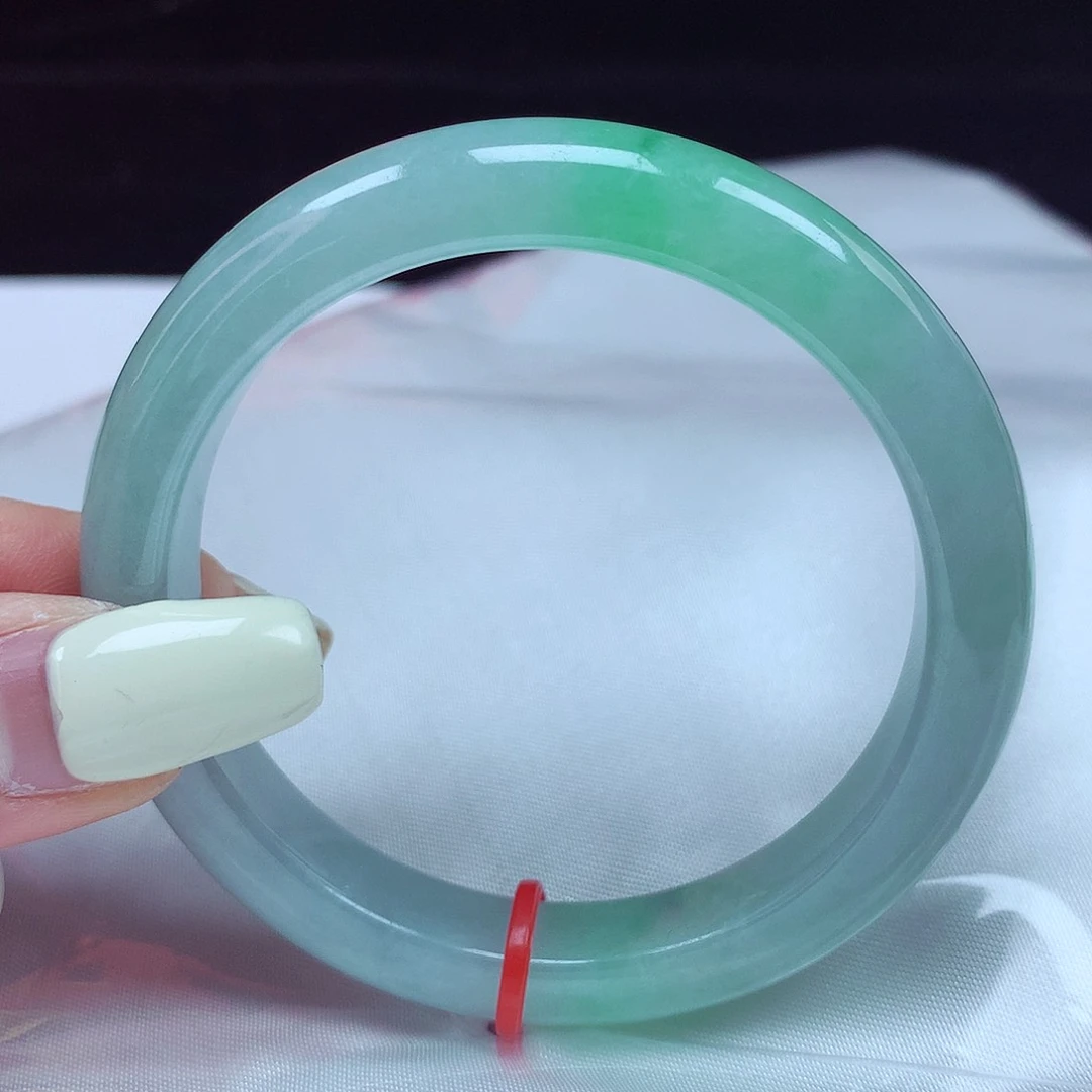 翡翠手镯未镶嵌53圈