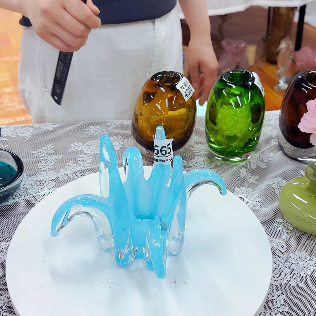 微瑕安妮花瓶花器摆件