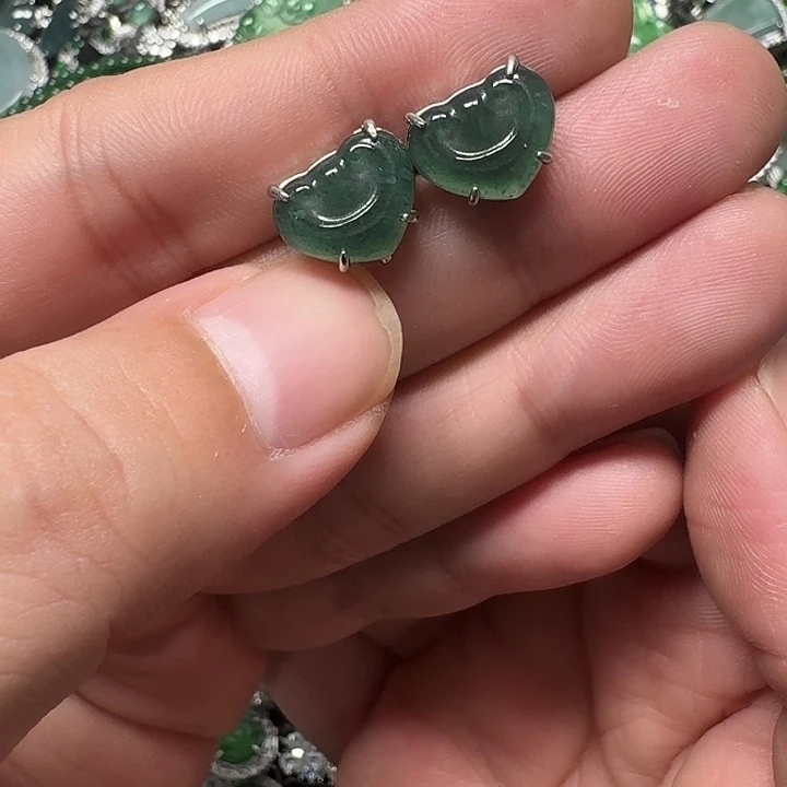 翡翠未镶嵌颈饰天然A货翡翠放漏