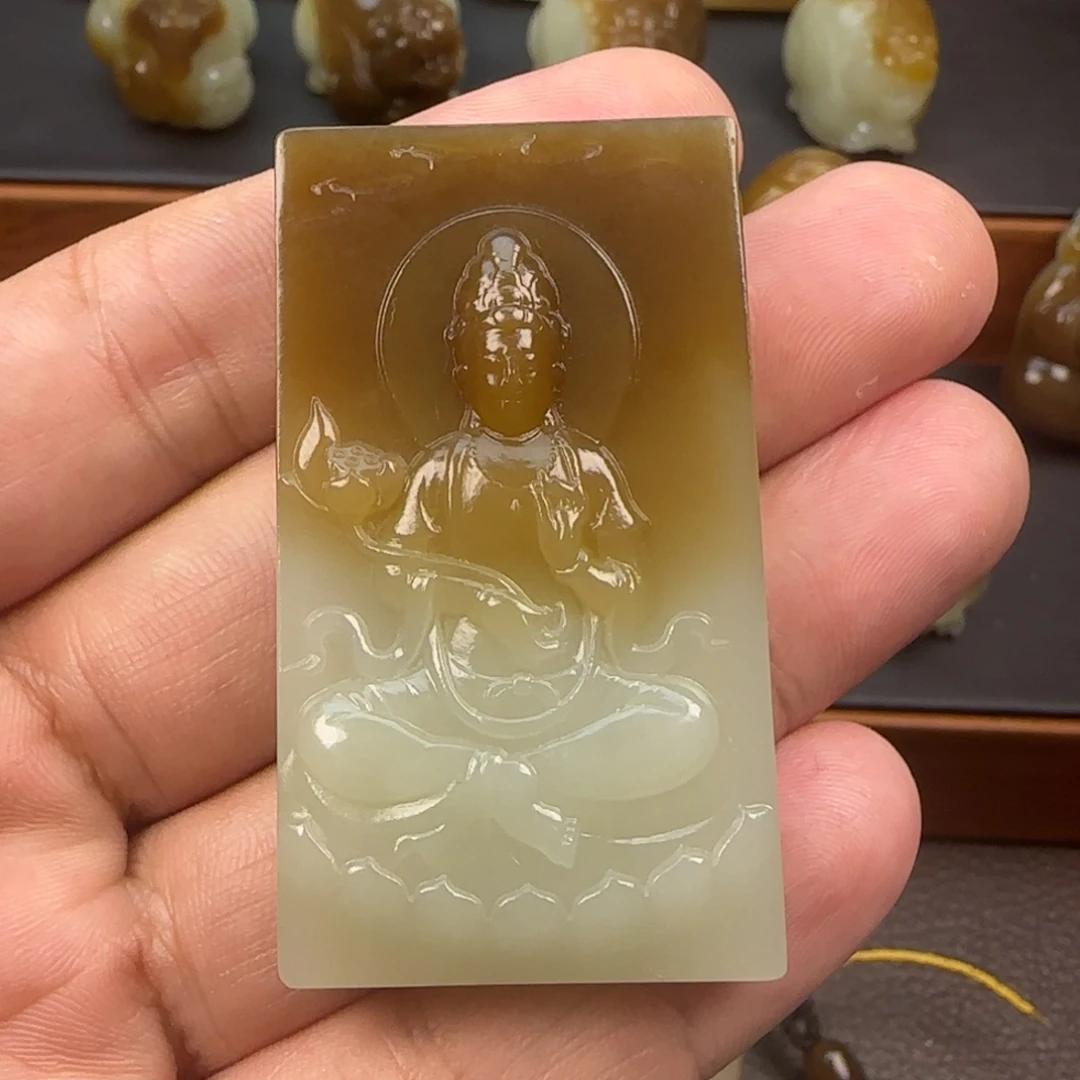 飞***渔和田玉（糖玉）未镶嵌颈饰