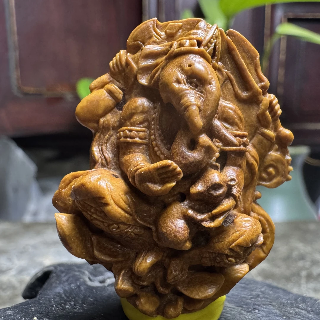 山金老师象神桃核作品