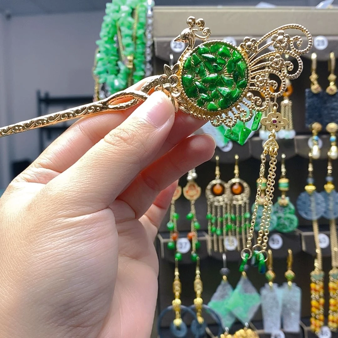 未镶嵌翡翠耳饰翡翠