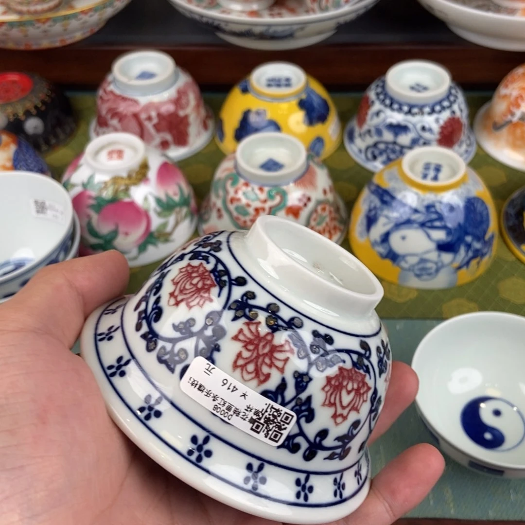 陶瓷的设计师是一个