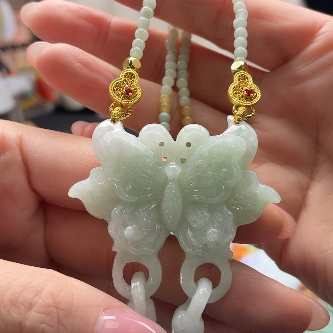 翡翠未镶嵌颈饰待编织