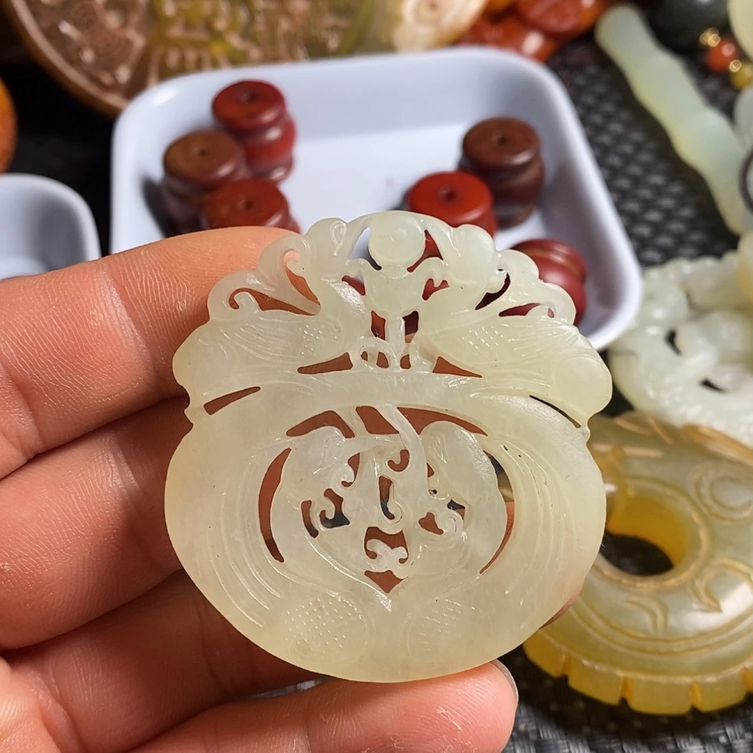 蛇纹石玉合金颈饰