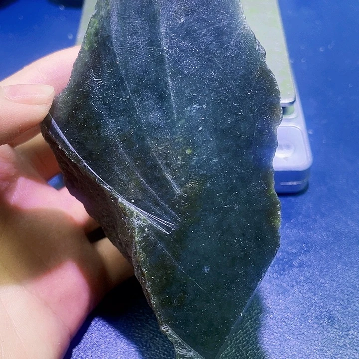 未镶嵌和田玉（糖玉）珠宝半成品