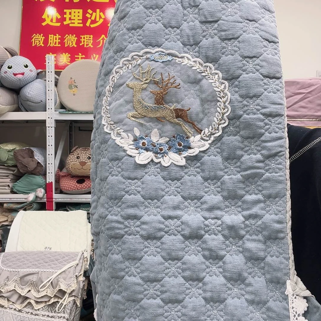 雪尼尔快乐大本营在这里是