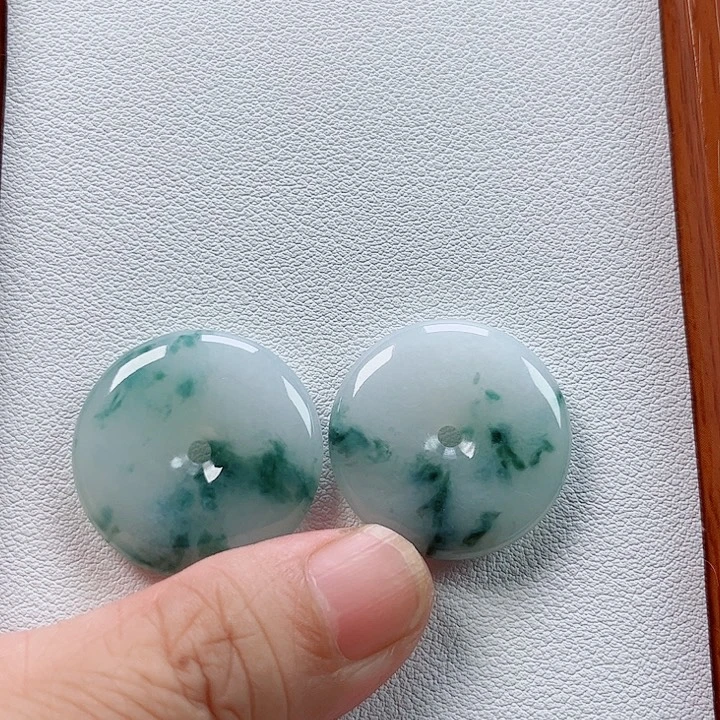 颈饰未镶嵌翡翠孤品