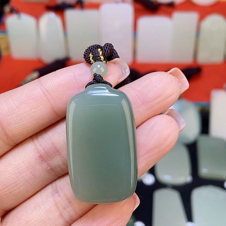 【闪购商品】颈饰未镶嵌和田玉