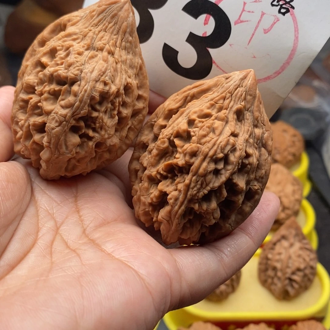 把件文玩核桃60高44边大孤石