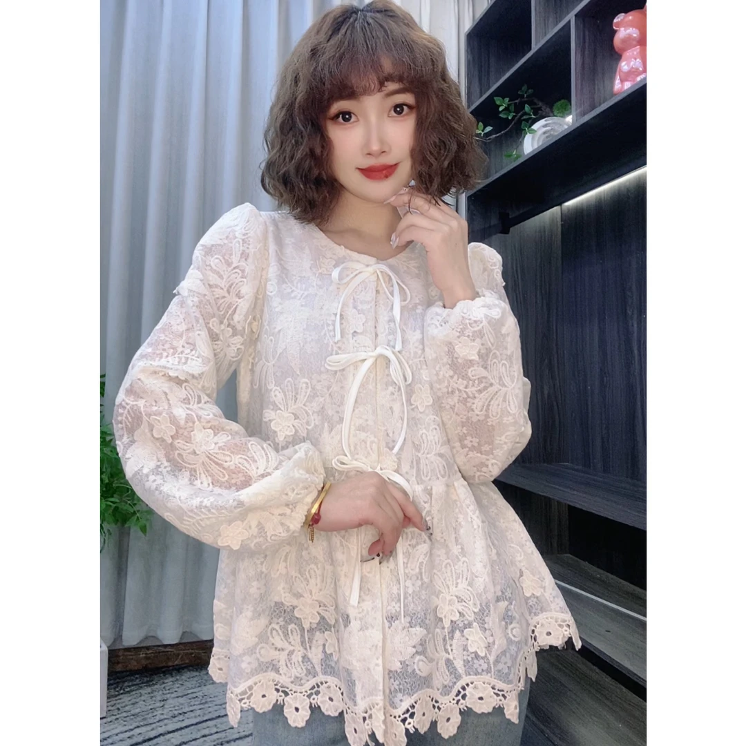 2025春秋新款立体刺绣蝴蝶结重工娃娃衫圆领减龄衬衫女