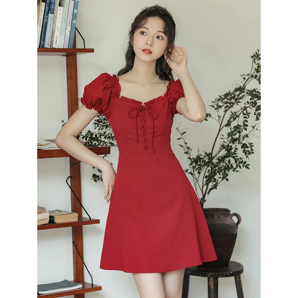 2025方领泡泡袖连衣裙女夏桔梗法式设计感收腰显瘦红色a字短裙