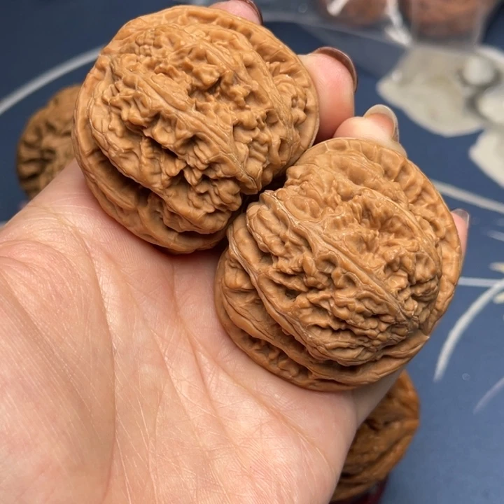 文玩核桃把件粗筋46