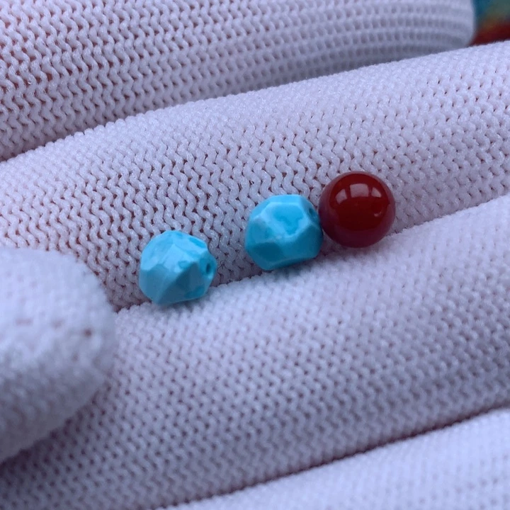 南红玛瑙未镶嵌珠宝奇石