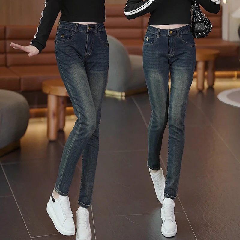 2025年春秋季新款修身显瘦减龄高腰修身铅笔裤简约牛仔裤女长裤
