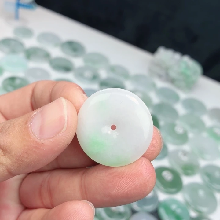 翡翠未镶嵌颈饰缅甸天然A货翡翠29-5.6