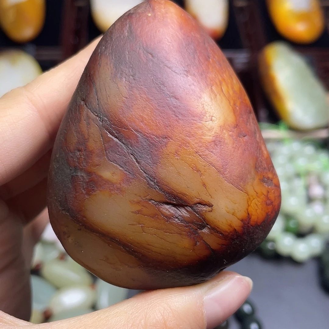 和田玉未镶嵌把件