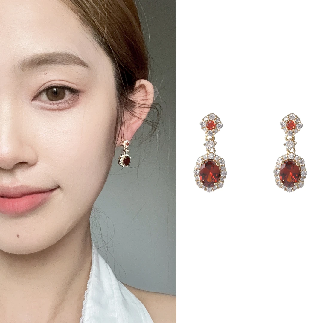 oushipei/欧诗佩 铜合金合成锆石耳饰 复古宫廷风满钻红色耳环女