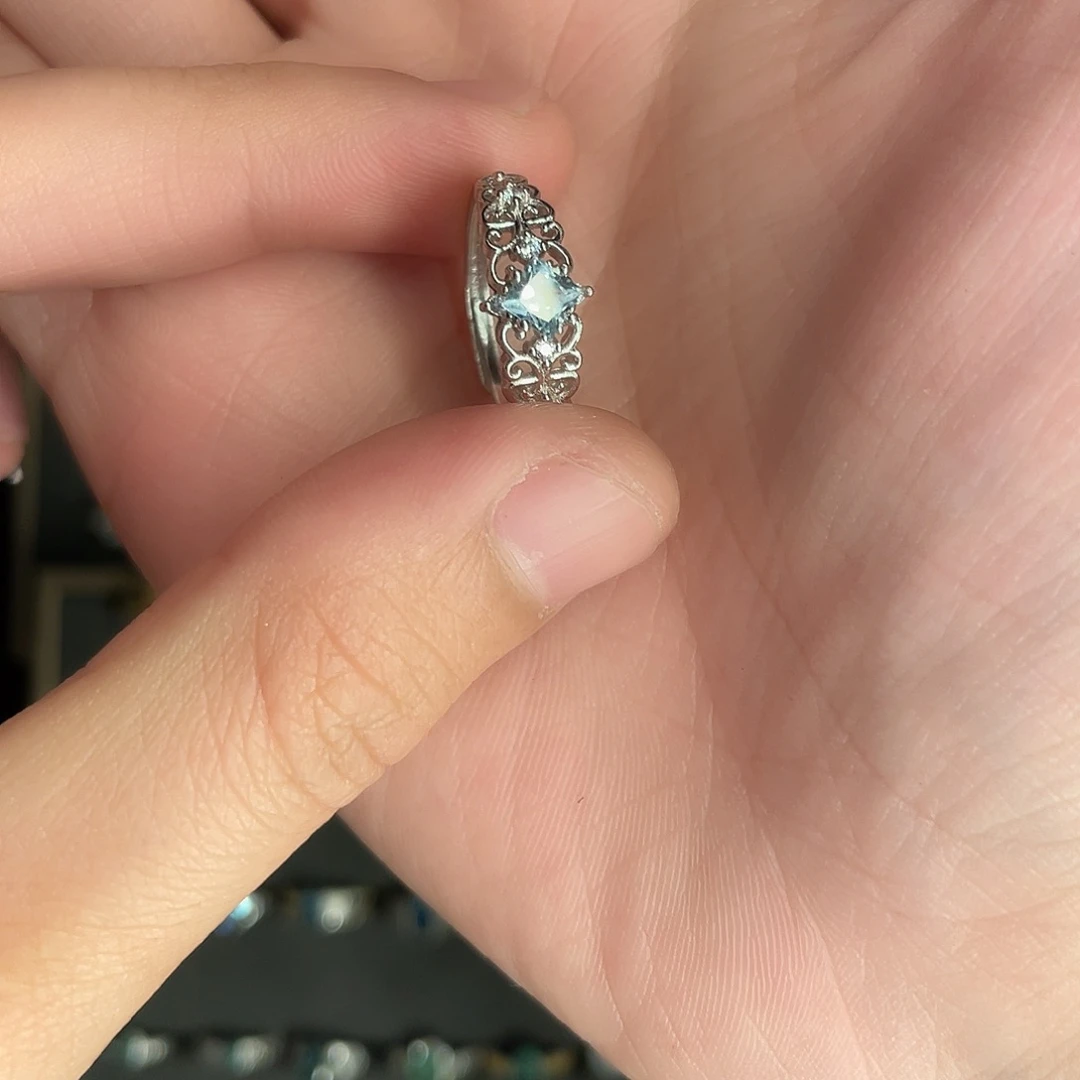 海蓝宝石戒指银S925镶嵌熊**弟