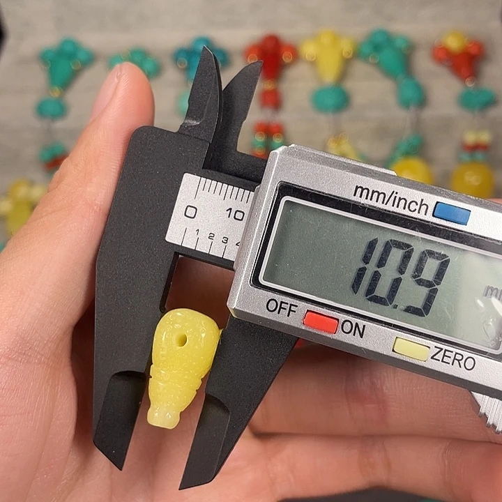 琥珀未镶嵌裸石11