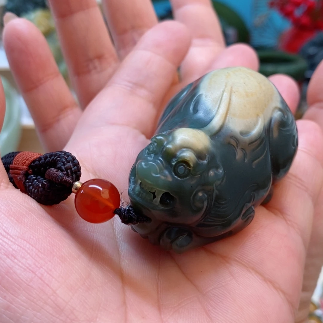 透闪石质玉手把未镶嵌