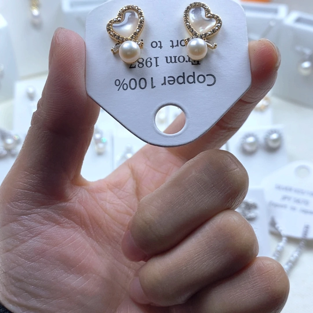 淡水珍珠未镶嵌耳饰