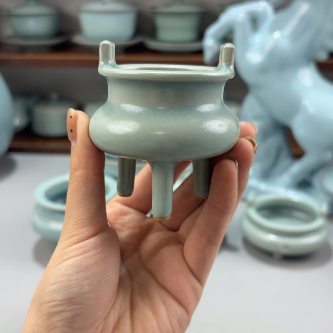 摆件陶瓷特价汝窑仿古釉线香炉