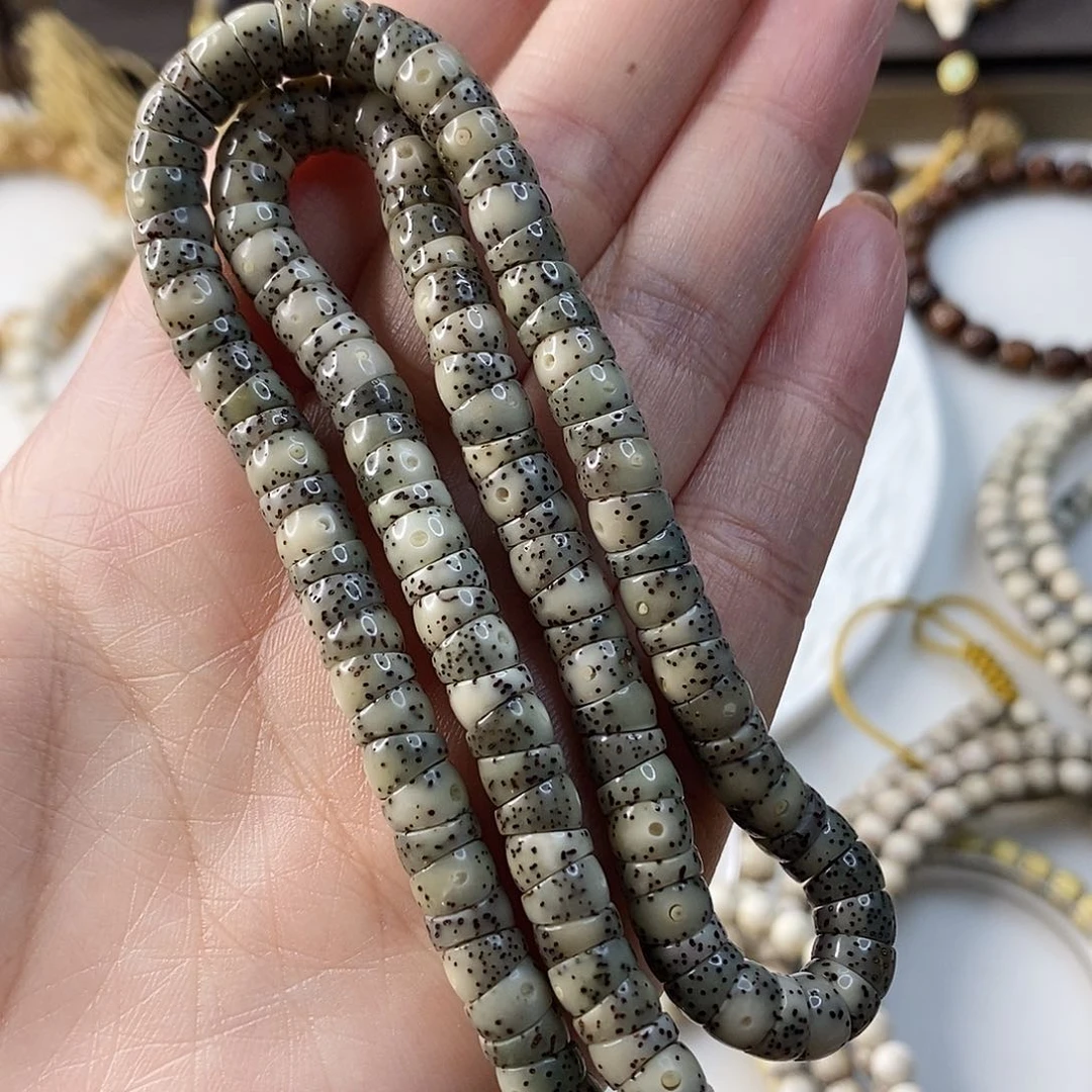 星月菩提手串卡7大肠石玉料