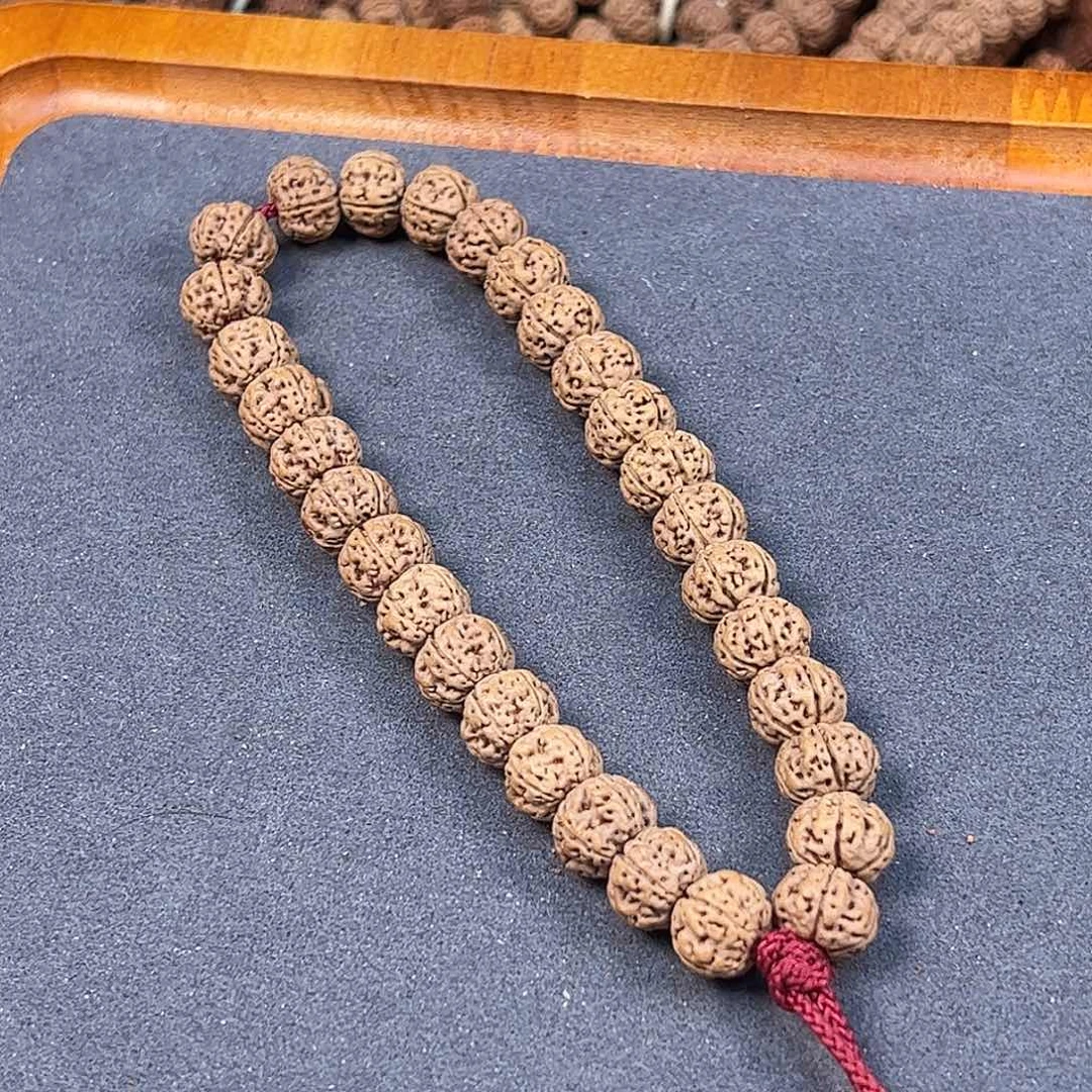 金刚菩提手串磊*凹底梅花