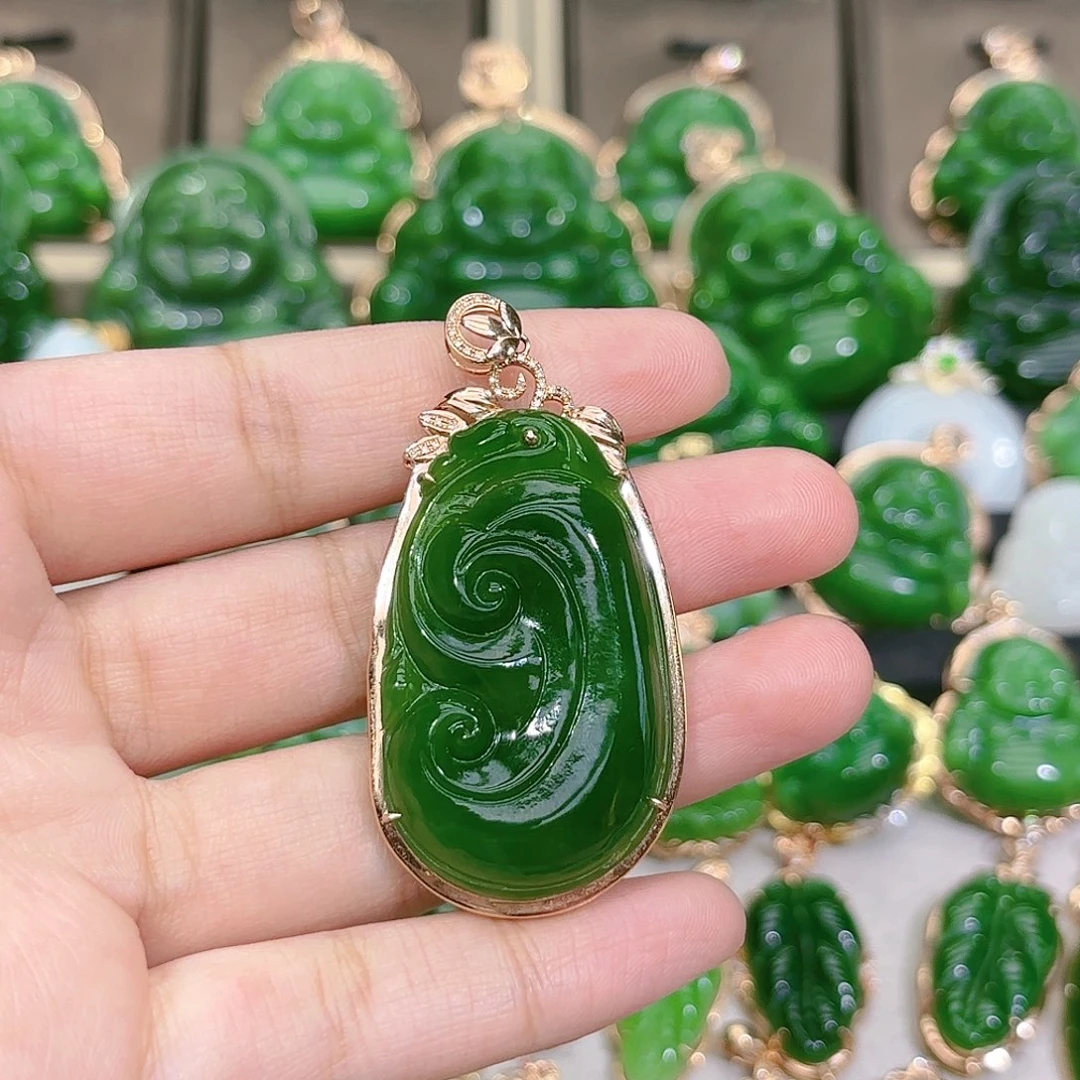 和田玉（碧玉）颈饰18K金镶嵌