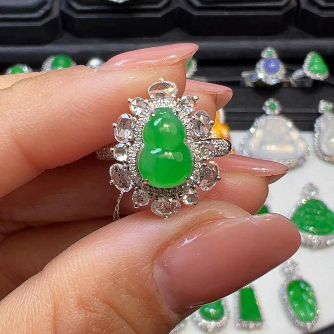 翡翠戒指18K金镶嵌氵**圈收到货48小时鉴赏期