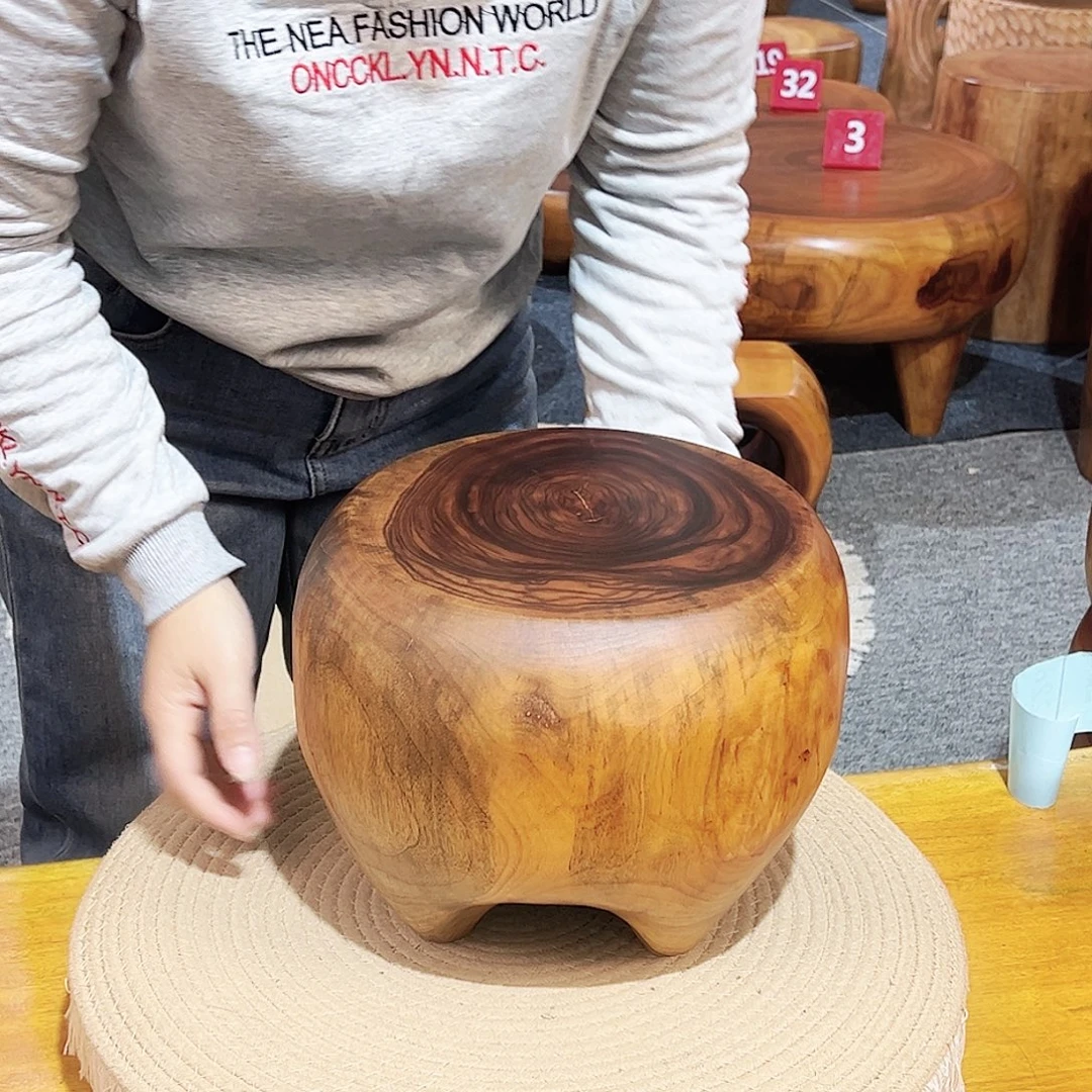 35 号香樟木尺寸：26-26-20cm
