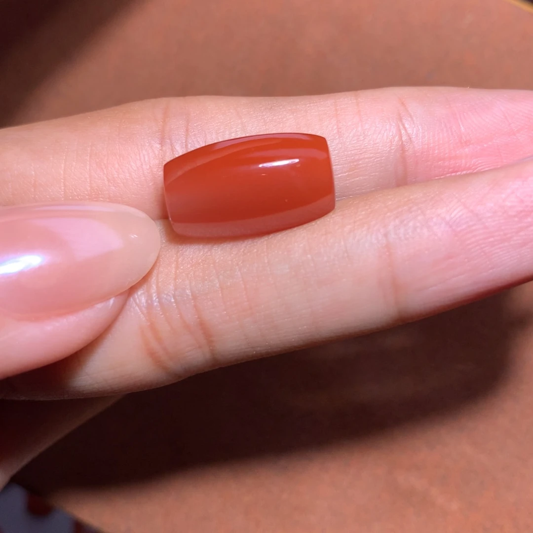 南红玛瑙六棱桶珠9.3×17未镶嵌