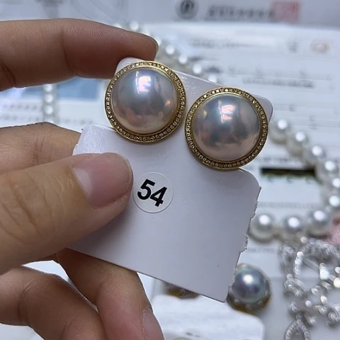 耳饰18K金镶嵌拼合珍珠（马贝珠）