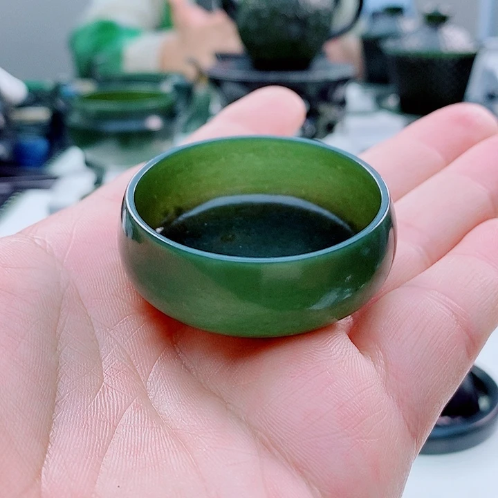 和田玉未镶嵌把件