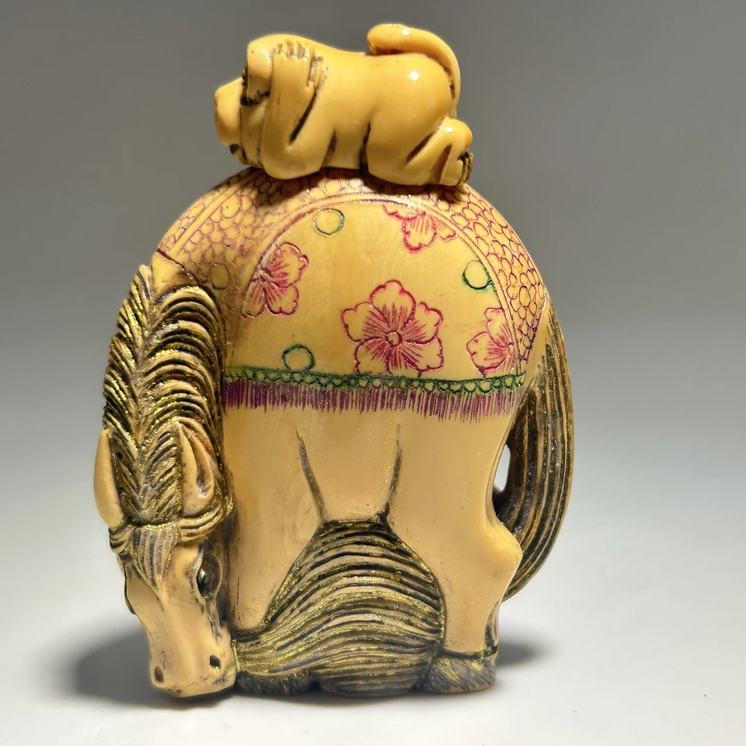 猛犸牙港工回流鼻烟壶56*40*19mm假一罚四X1736