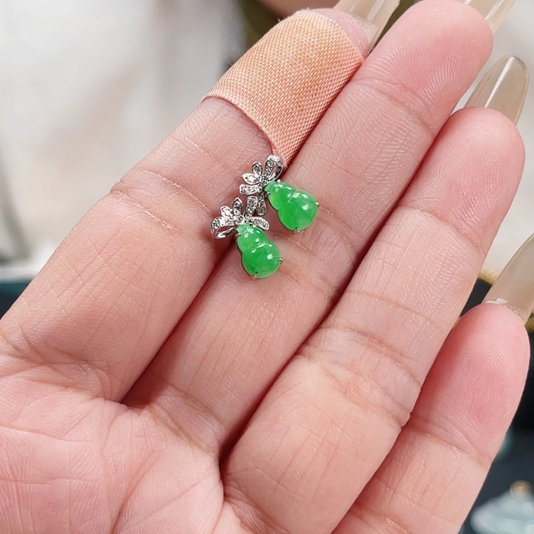 翡翠18K金镶嵌耳饰