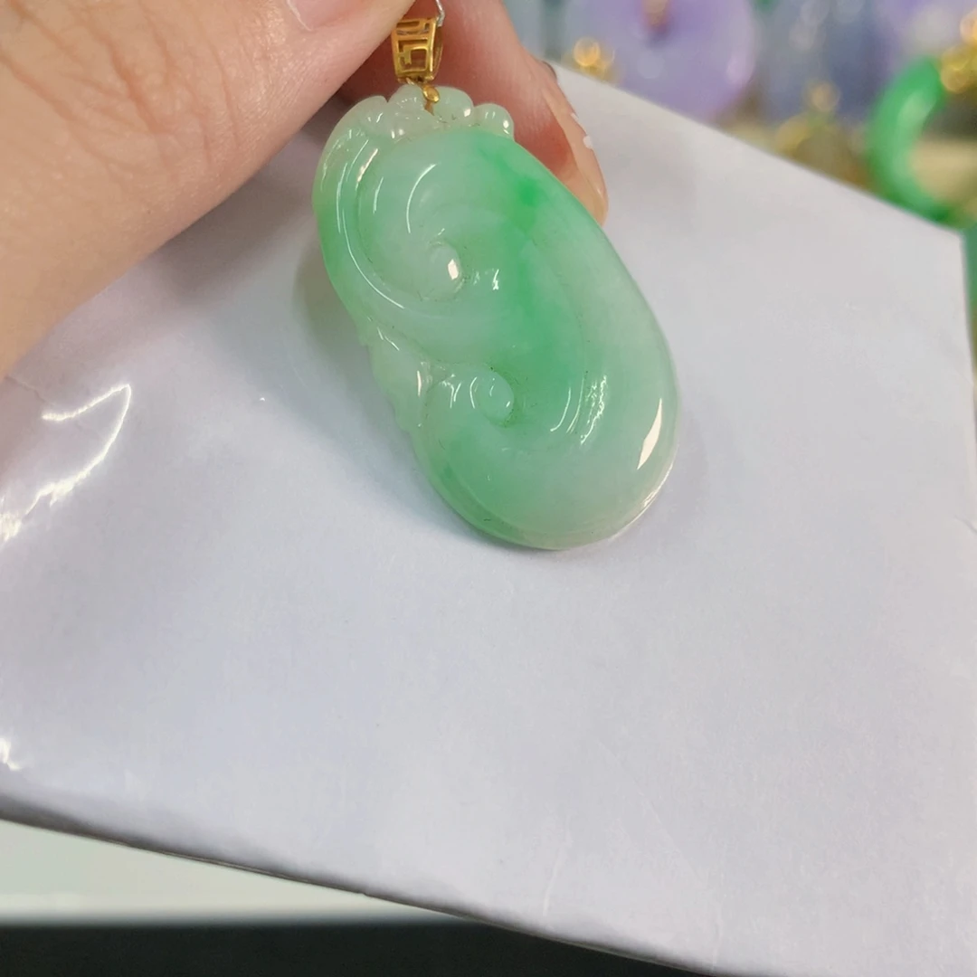 吊坠(不含链)18K金镶嵌翡翠