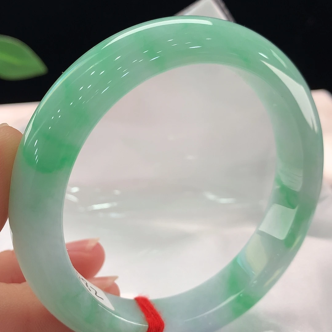翡翠未镶嵌手镯0382